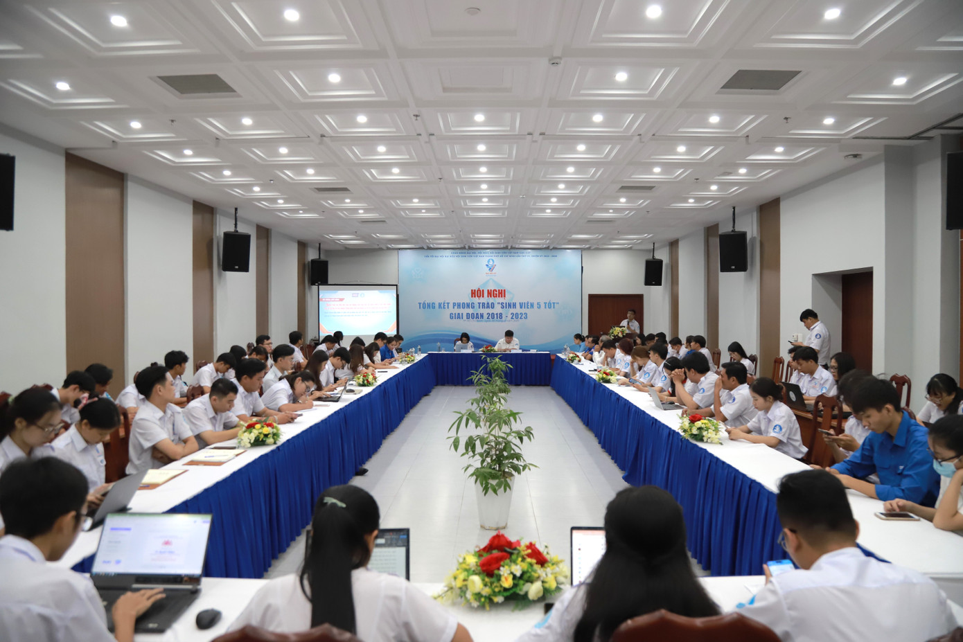 Quang cảnh tại Hội nghị tổng kết. Quang cảnh tại Hội nghị tổng kết.