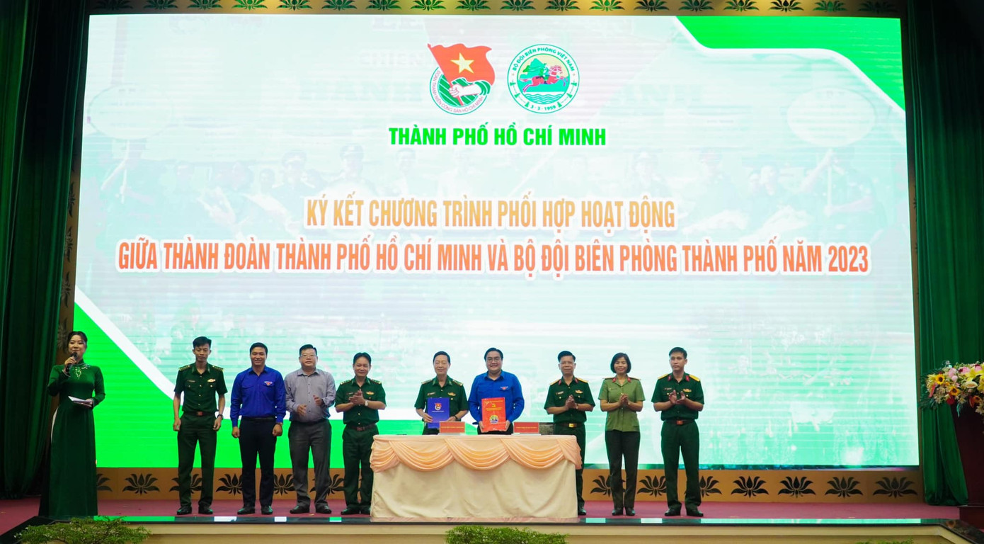 Thành Đoàn TPHCM và Bộ đội biên phòng TPHCM ký kết phối hợp nhiều nội dung. (Ảnh: TLTĐ) Thành Đoàn TPHCM và Bộ đội biên phòng TPHCM ký kết phối hợp nhiều nội dung. (Ảnh: TLTĐ)