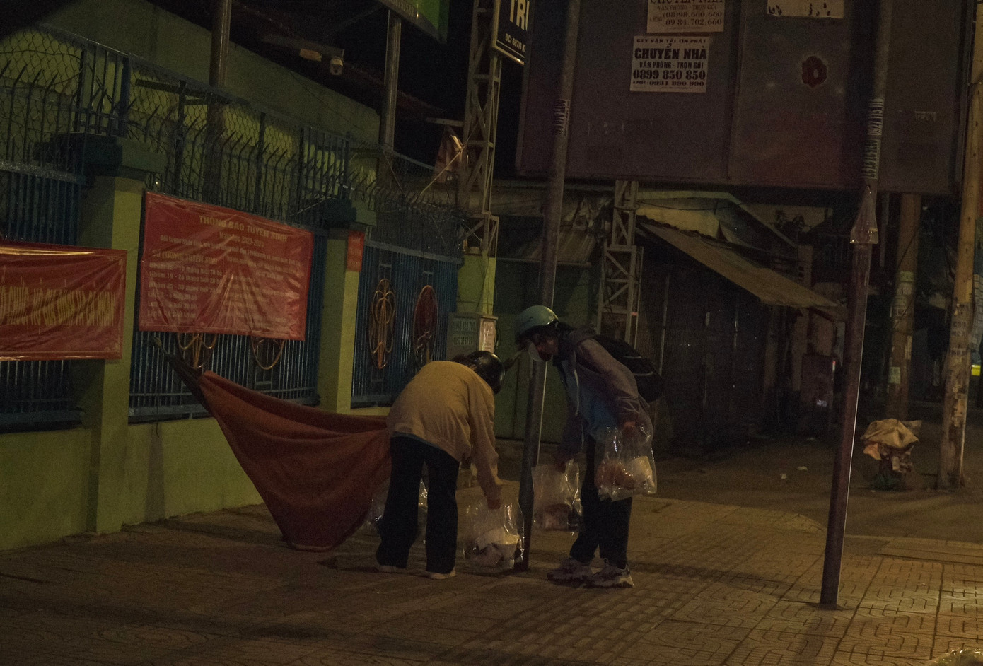 Với tinh thần thiện nguyện vì cộng đồng, hoạt động đã mang ý nghĩa sâu sắc đối với những mảnh đời vô gia cư. Với tinh thần thiện nguyện vì cộng đồng, hoạt động đã mang ý nghĩa sâu sắc đối với những mảnh đời vô gia cư.