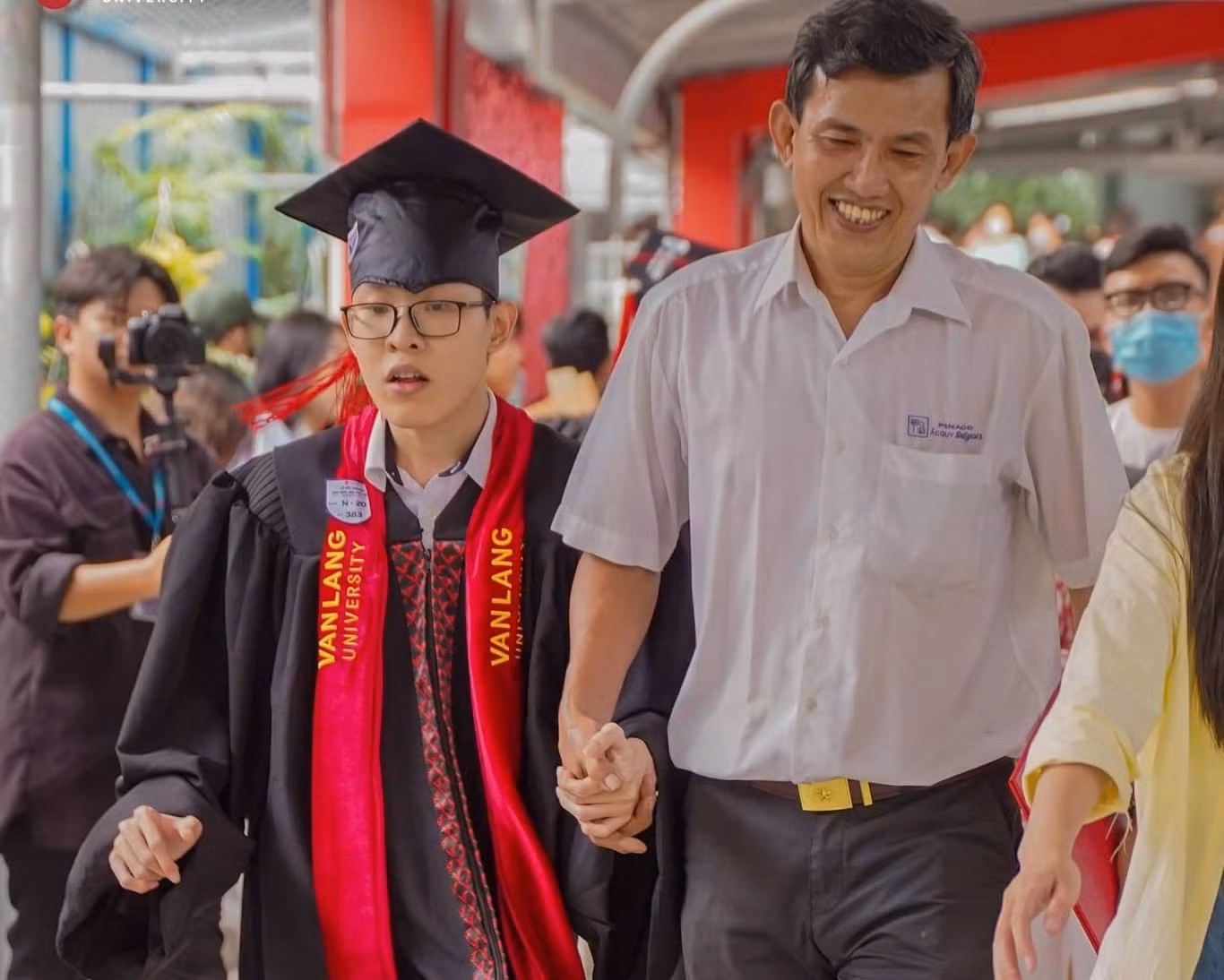 Từ những cố gắng của bản thân, Duy dần trở thành tấm gương truyền động lực cho nhiều sinh viên khác trong trường.