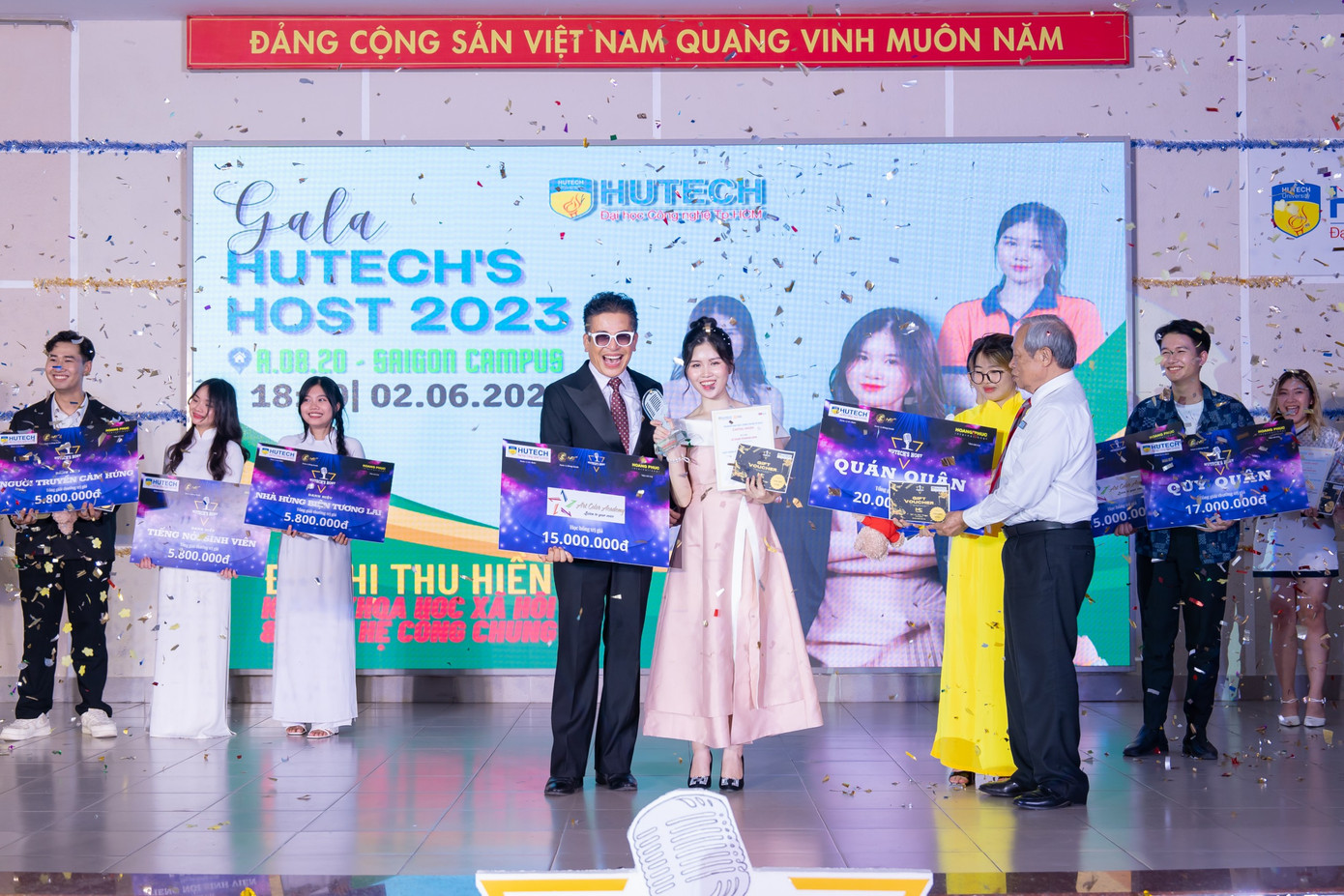 Đỗ Thị Thu Hiền xuất sắc giành giải quán quân cuộc thi 'Hutech's Host 2023'. (Ảnh: NVCC) Đỗ Thị Thu Hiền xuất sắc giành giải quán quân cuộc thi 'Hutech's Host 2023'. (Ảnh: NVCC)