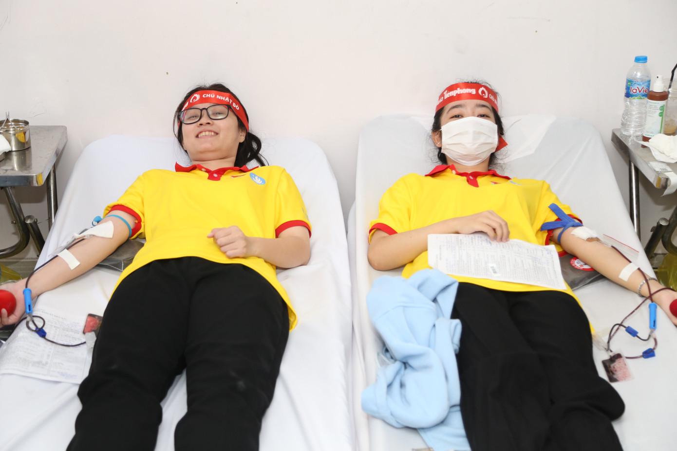 Giữ vai trò Đội trưởng Đội Công tác xã hội đồng thời là thành viên Ban chỉ huy chiến dịch Xuân tình nguyện, trường ĐH Giao thông vận tải TP. HCM, Nguyễn Thùy Dung hăng hái tham gia nhiều công việc hỗ trợ tổ chức ngày hội Chủ nhật Đỏ. Thùy Dung cho biết, hiện các đội hình trong chiến dịch đang triển khai nhiều hoạt động chăm lo, vui xuân như Xuân chiến sĩ, Tết bạn bè...