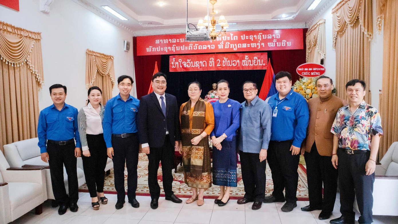 Anh Ngô Minh Hải - Phó Bí thư thường trực Thành Đoàn TP. HCM (thứ tư, từ trái qua). (Ảnh: TLTĐ) Anh Ngô Minh Hải - Phó Bí thư thường trực Thành Đoàn TP. HCM (thứ tư, từ trái qua). (Ảnh: TLTĐ)