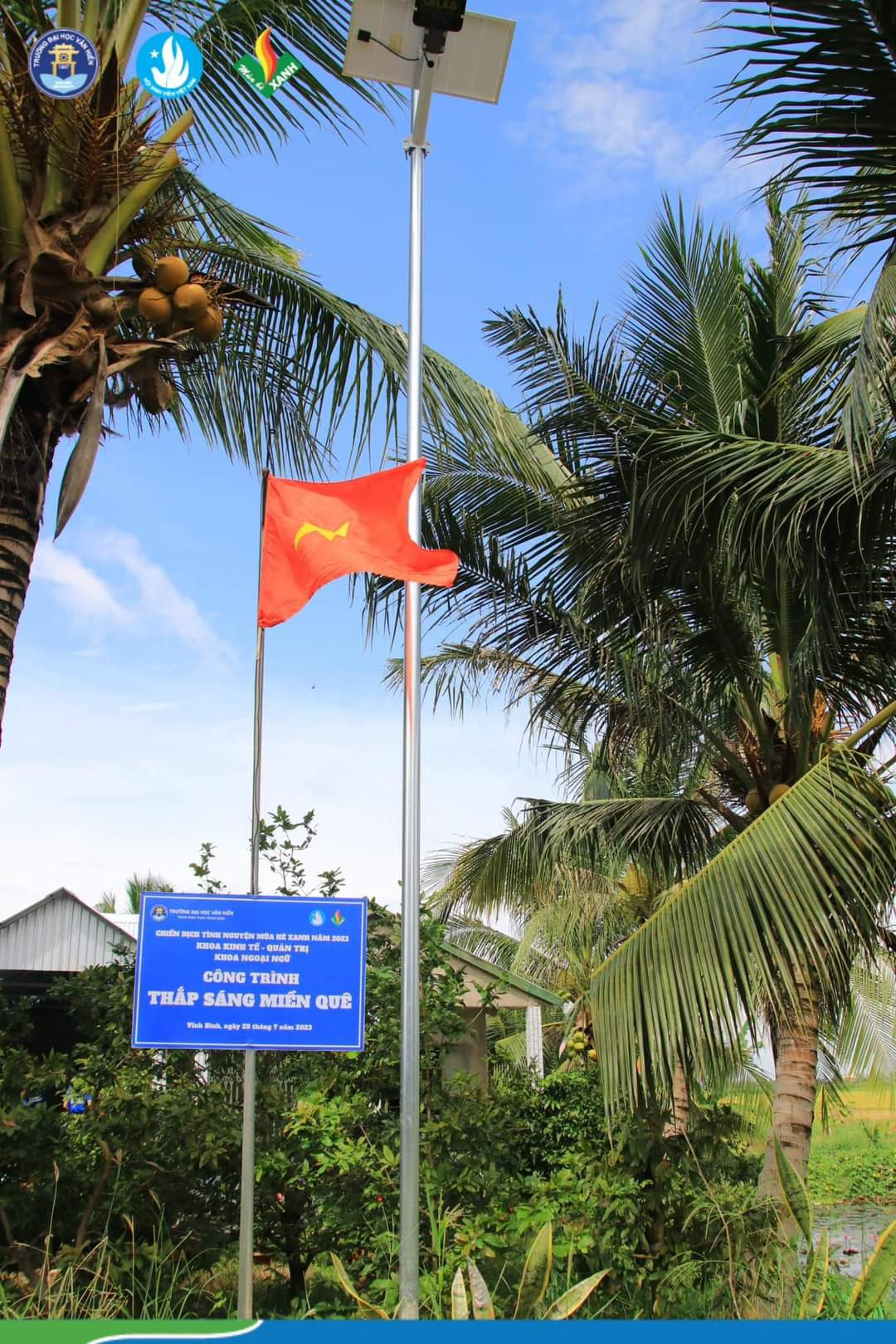 Công trình thắp sáng miền quê do các chiến sĩ tình nguyện trường ĐH Văn hiến thực hiện. (Ảnh: TLTĐ) Công trình thắp sáng miền quê do các chiến sĩ tình nguyện trường ĐH Văn hiến thực hiện. (Ảnh: TLTĐ)