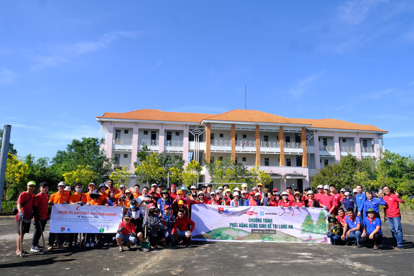 Chương trình với sự đồng hành của 3 đơn vị: Công ty Dow Chemical Việt Nam, Maersk Việt Nam và Công Ty TNHH Lys Energy Việt Nam.
