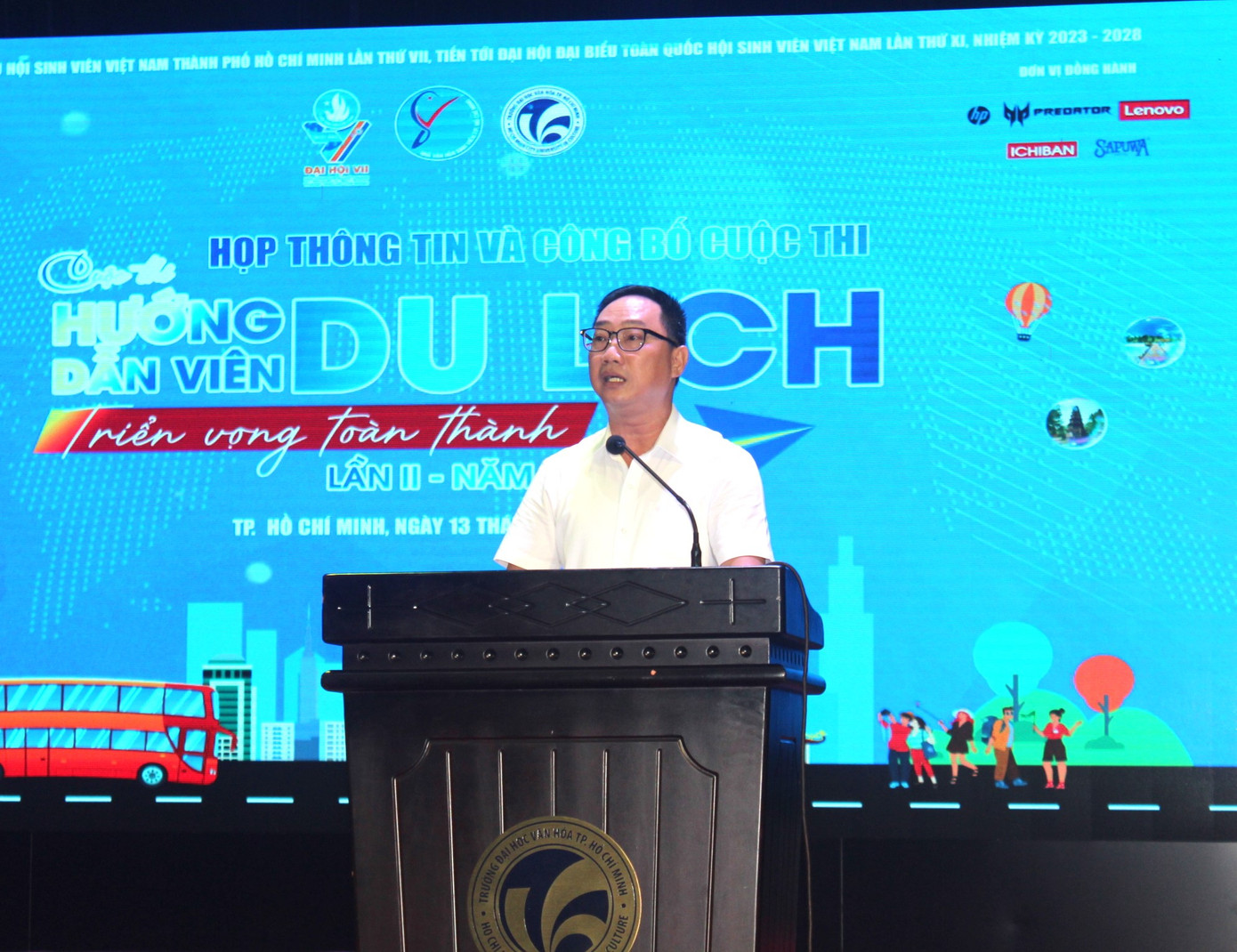 TS Trịnh Đăng Khoa, Phó Hiệu trưởng trường ĐH Văn hóa TP. HCM phát biểu tại buổi lễ công bố cuộc thi. TS Trịnh Đăng Khoa, Phó Hiệu trưởng trường ĐH Văn hóa TP. HCM phát biểu tại buổi lễ công bố cuộc thi.