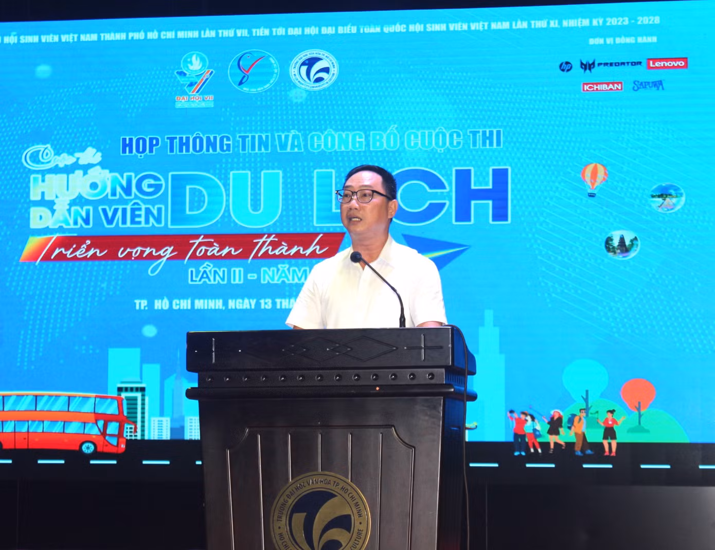 TS Trịnh Đăng Khoa, Phó Hiệu trưởng trường ĐH Văn hóa TP. HCM phát biểu tại buổi lễ công bố cuộc thi.