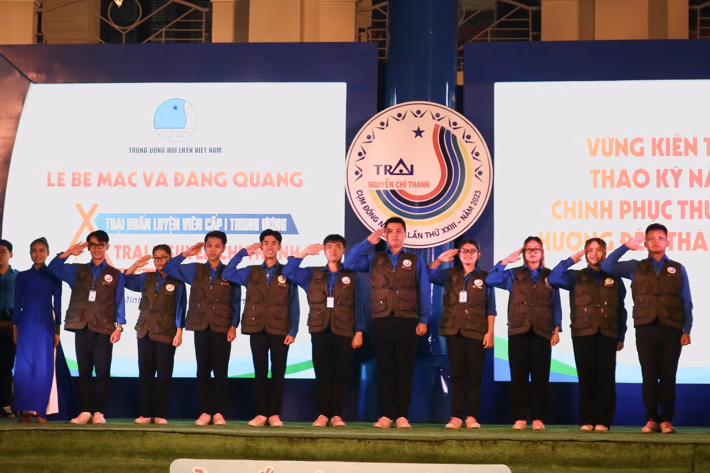 Tại lễ bế mạc, Ban Tổ chức đã trao bằng khen công nhận HLV cấp I cho 84/106 trại sinh tham gia trại.