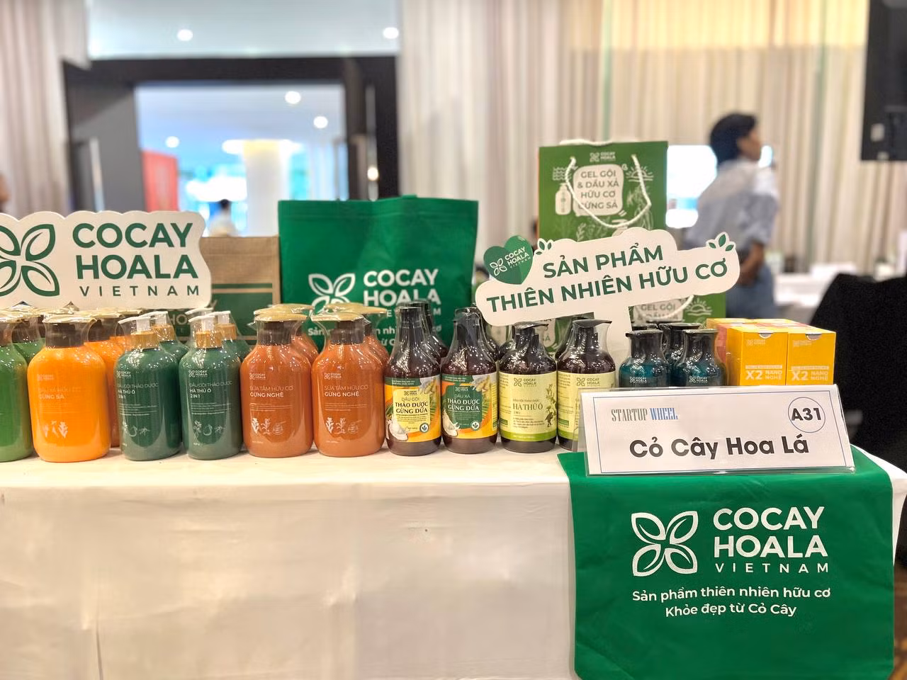 Sản phẩm của thương hiệu “Cỏ cây hoa lá” xuất hiện thường xuyên trên các sàn thương mại điện tử trong và ngoài nước.