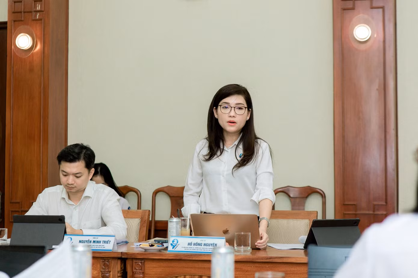 Chị Hồ Hồng Nguyên - Ủy viên Ban Thường vụ, Trưởng Ban Thanh niên trường học T.Ư Đoàn, Phó Chủ tịch thường trực T.Ư Hội Sinh viên Việt Nam phát biểu tại Hội nghị.