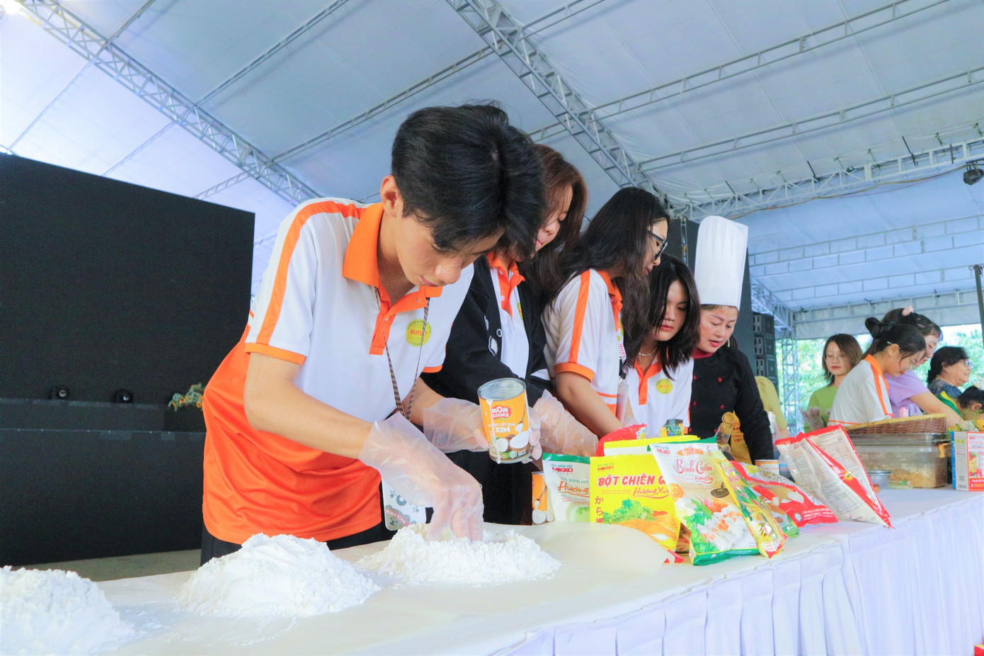 Lễ hội dự kiến sẽ thu hút nhiều bạn trẻ tại TP. HCM tham dự. Lễ hội dự kiến sẽ thu hút nhiều bạn trẻ tại TP. HCM tham dự.