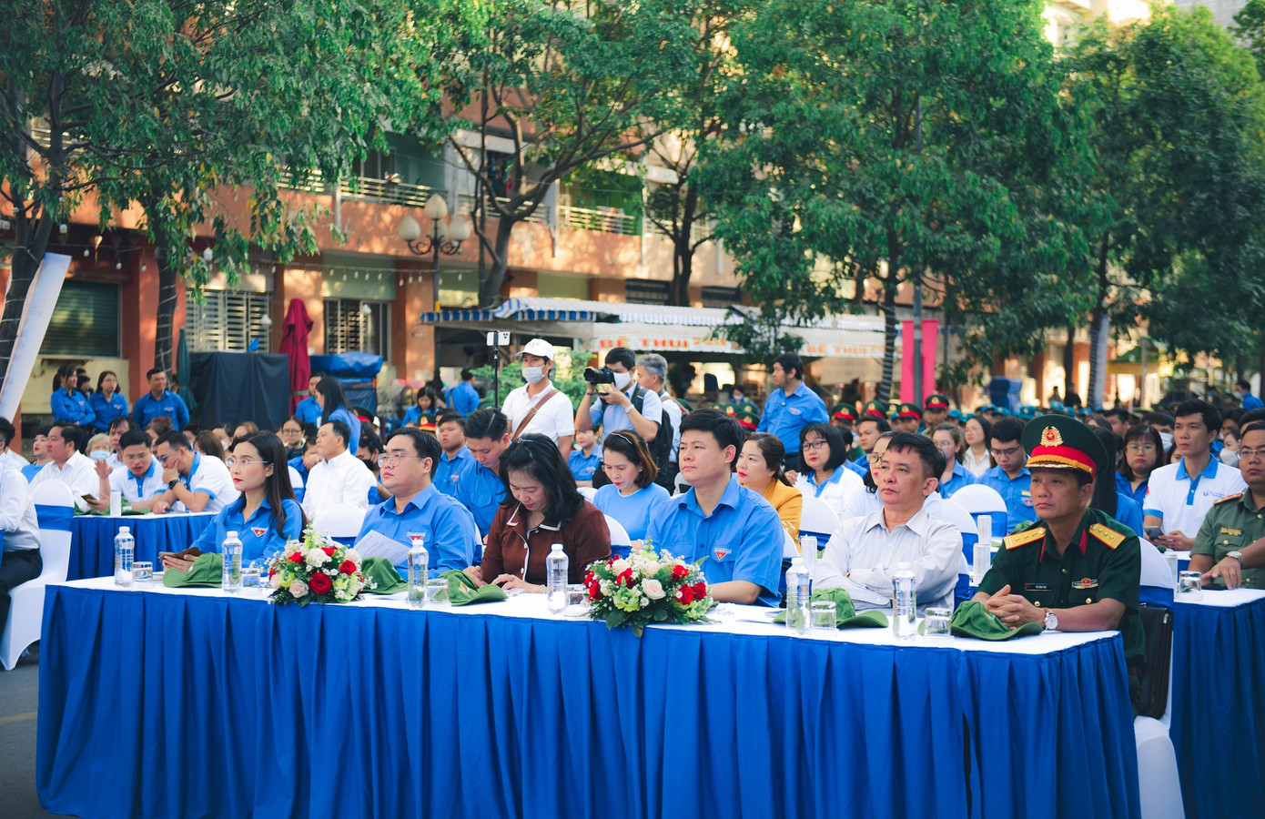 Tham dự chương trình có Bí thư T. Ư Đoàn Nguyễn Phạm Duy Trang; Phó Bí thư Thành ủy TP. HCM Nguyễn Hồ Hải; ông Nguyễn Hữu Hiệp, Ủy viên Ban Thường vụ Thành ủy TP. HCM, Bí thư Thành ủy TP. Thủ Đức; chị Phan Thị Thanh Phương, Bí Thư Thành Đoàn TP. HCM… Tham dự chương trình có Bí thư T. Ư Đoàn Nguyễn Phạm Duy Trang; Phó Bí thư Thành ủy TP. HCM Nguyễn Hồ Hải; ông Nguyễn Hữu Hiệp, Ủy viên Ban Thường vụ Thành ủy TP. HCM, Bí thư Thành ủy TP. Thủ Đức; chị Phan Thị Thanh Phương, Bí Thư Thành Đoàn TP. HCM…