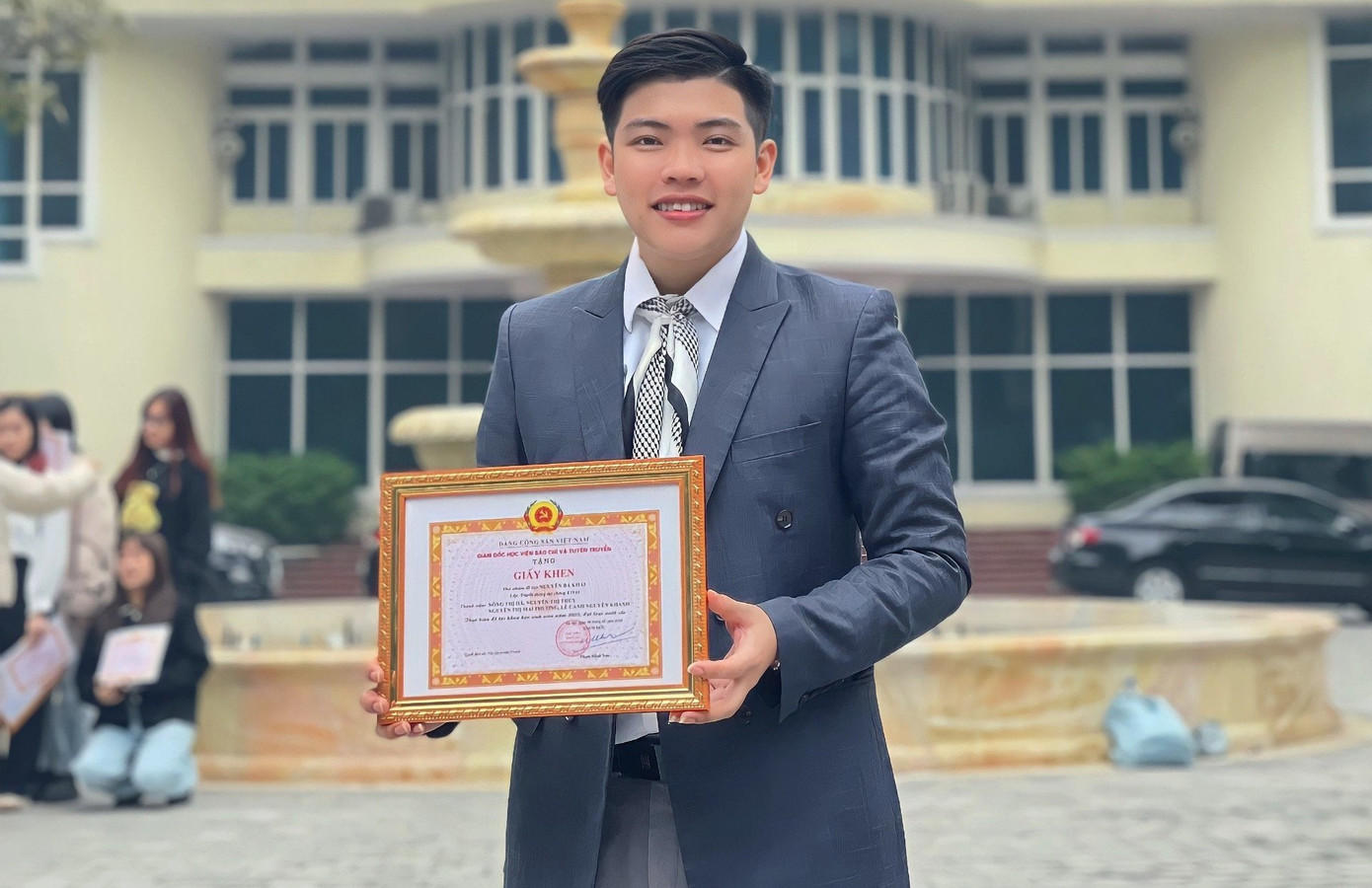 Đề tài nghiên cứu khoa học gần nhất của Bá Khải và các bạn đạt loại Xuất sắc.