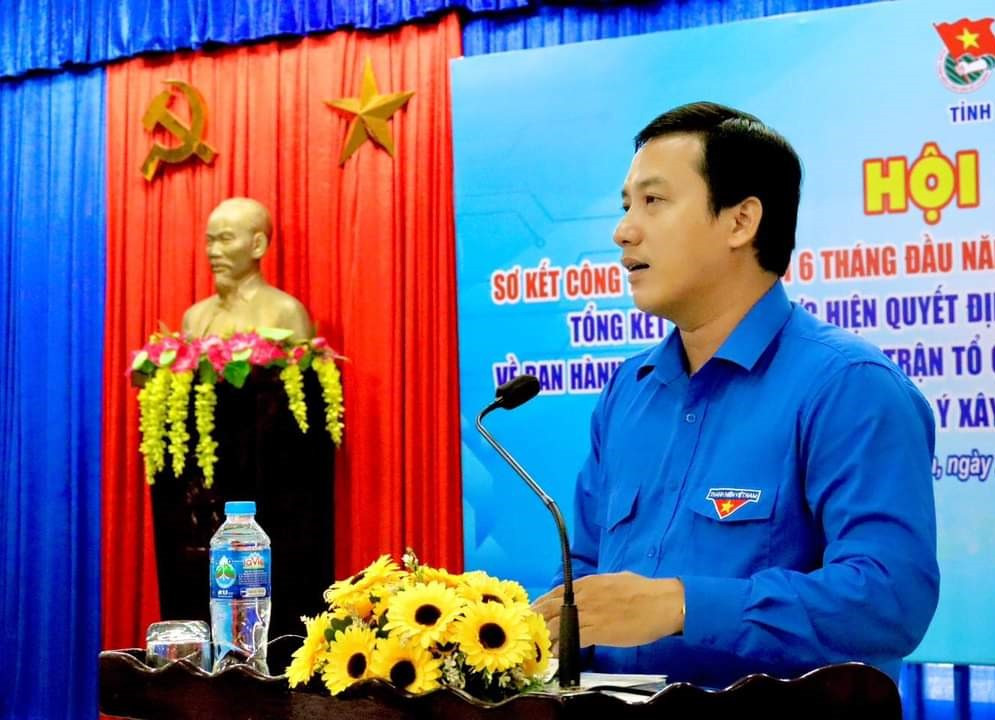Anh Trần Hải Phú - Bí thư Tỉnh Đoàn Long An phát biểu tại Hội nghị tổng kết. Anh Trần Hải Phú - Bí thư Tỉnh Đoàn Long An phát biểu tại Hội nghị tổng kết.