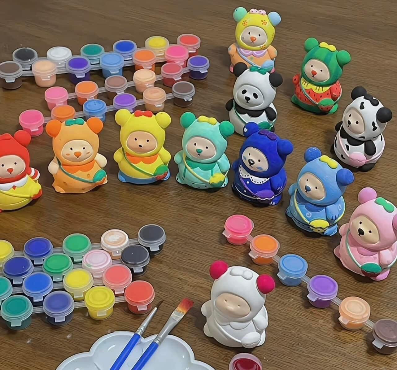 Có đa dạng các mẫu tượng để các bạn trẻ tô theo sở thích.