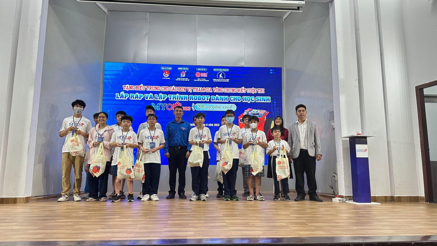 Chung cuộc, Ban Tổ chức đã trao 1 giải Nhất, 1 giải Nhì, 1 giải Ba, 7 giải Khuyến Khích và nhiều các giải phụ khác.