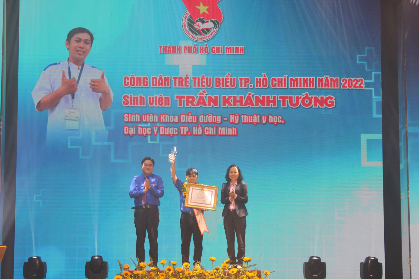 Khánh Tường là một trong 12 gương mặt nhận danh hiệu "Công dân trẻ tiêu biểu TP. HCM năm 2022". Khánh Tường là một trong 12 gương mặt nhận danh hiệu "Công dân trẻ tiêu biểu TP. HCM năm 2022".