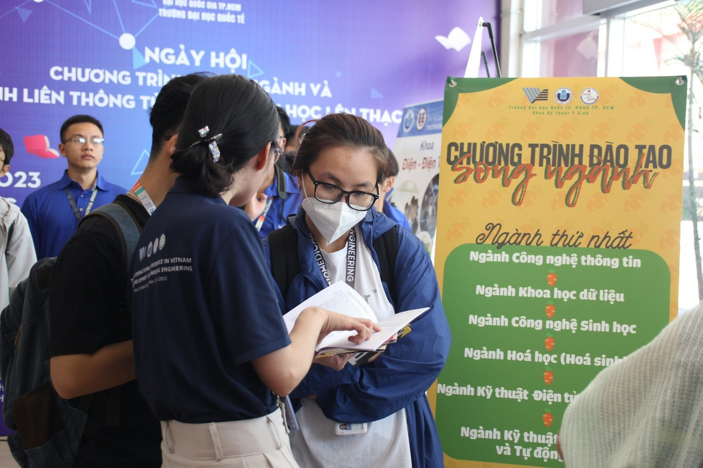 Ngày hội thu hút nhiều sinh viên tham dự.