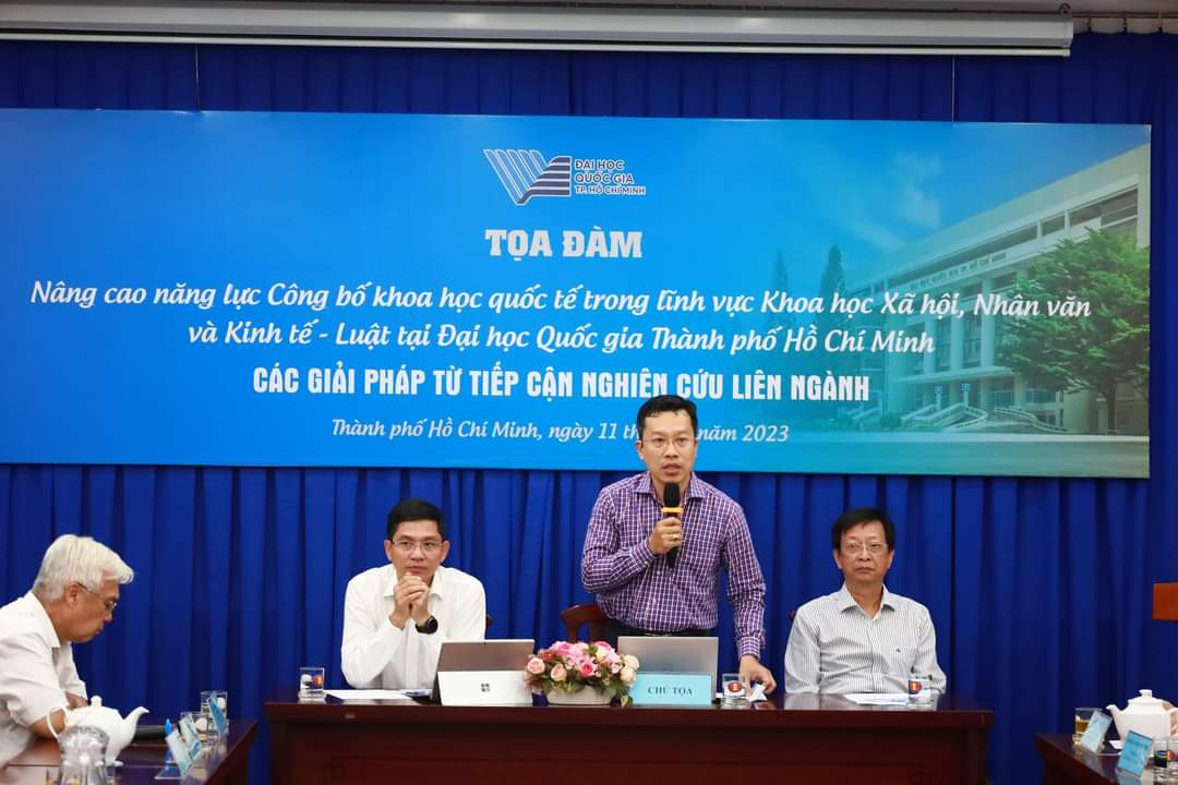 Các khách mời cùng thảo luận tại buổi tọa đàm. Các khách mời cùng thảo luận tại buổi tọa đàm.