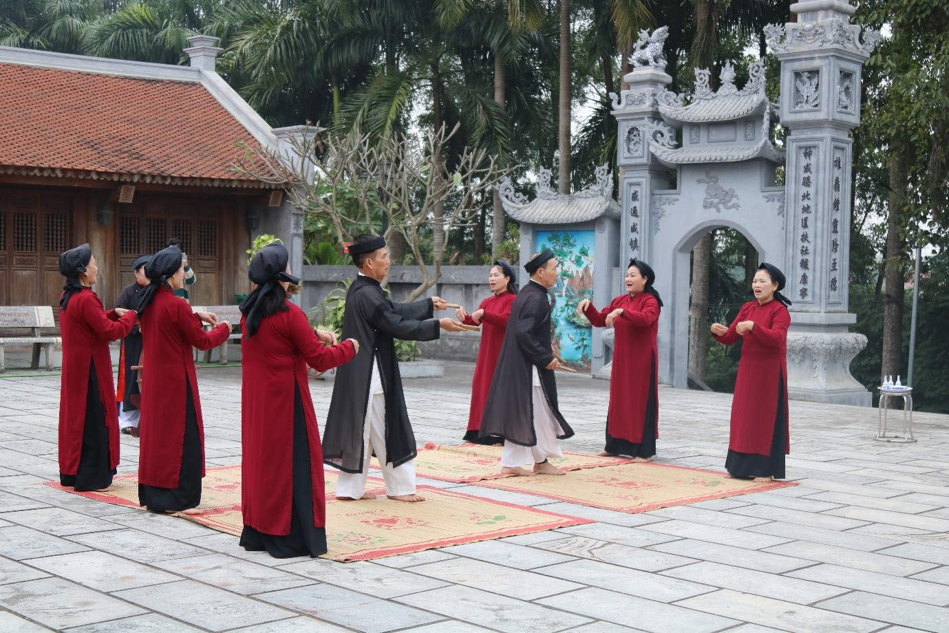 UNESCO công nhận Hát Xoan là di sản văn hóa phi vật thể của nhân loại.