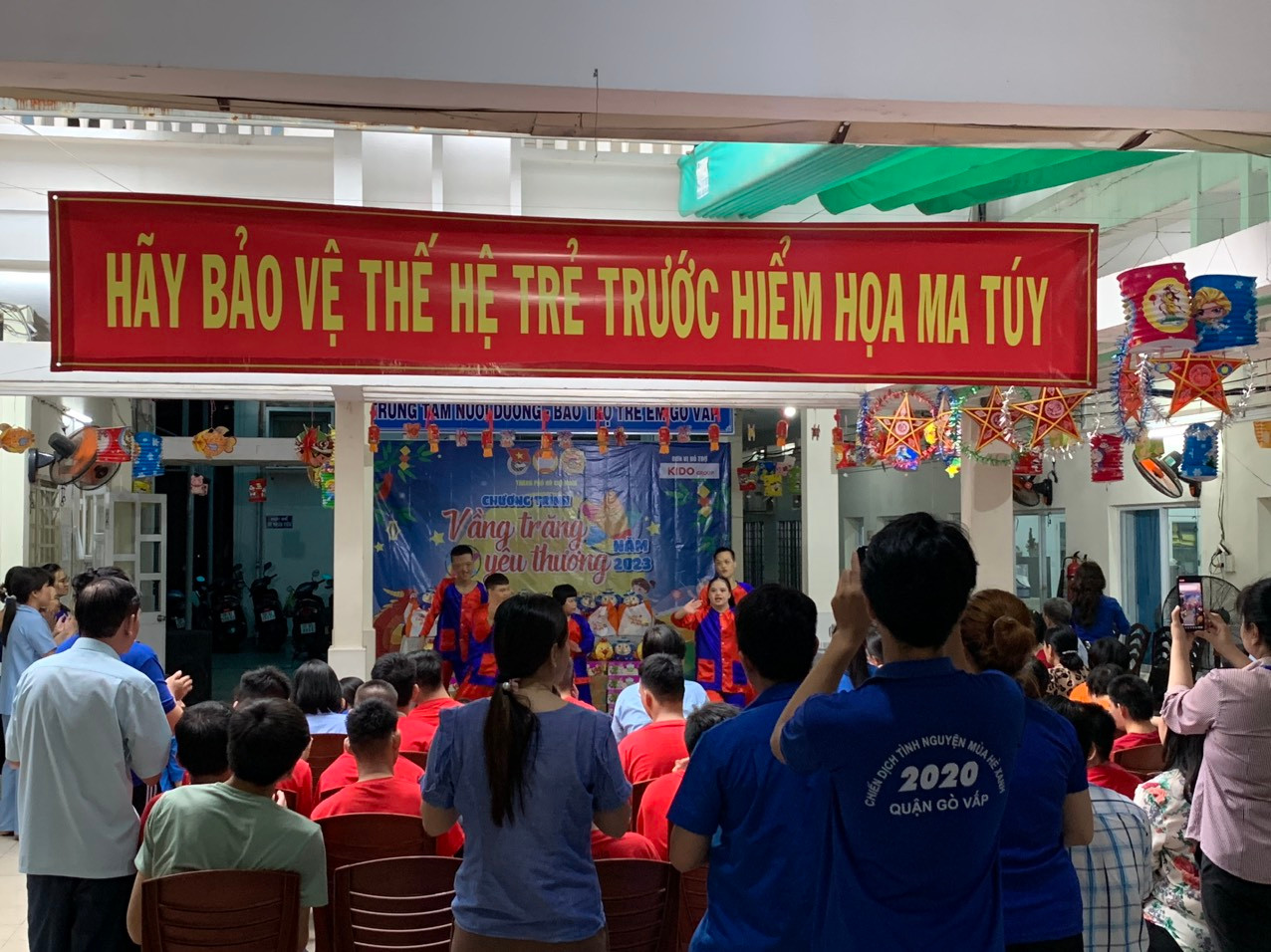 Thành Đoàn TP. HCM phối hợp tổ chức nhiều hoạt động Trung Thu nhằm mang niềm vui đến nhiều em thiếu nhi trên địa bàn TP. HCM.