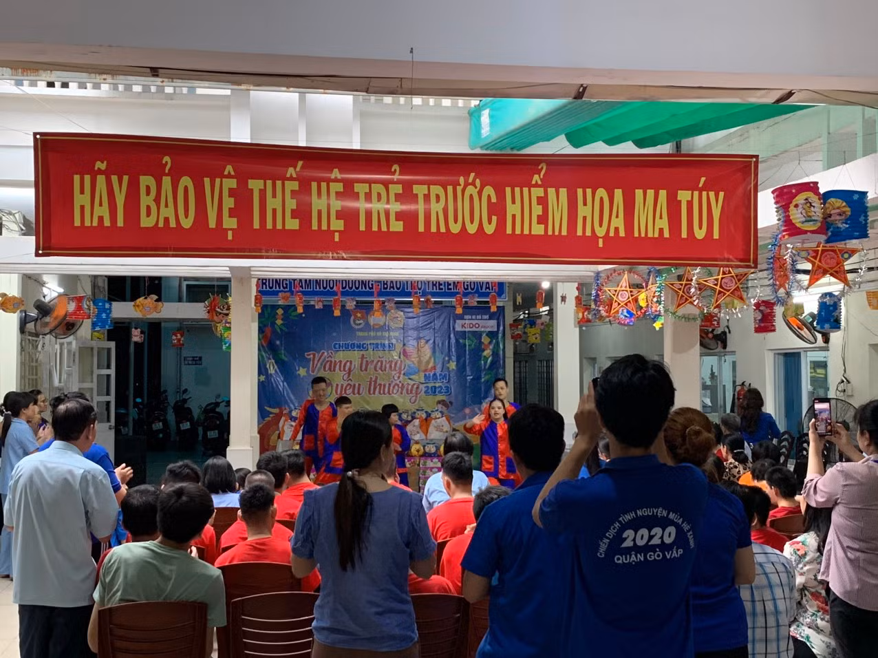 Thành Đoàn TP. HCM phối hợp tổ chức nhiều hoạt động Trung Thu nhằm mang niềm vui đến nhiều em thiếu nhi trên địa bàn TP. HCM.