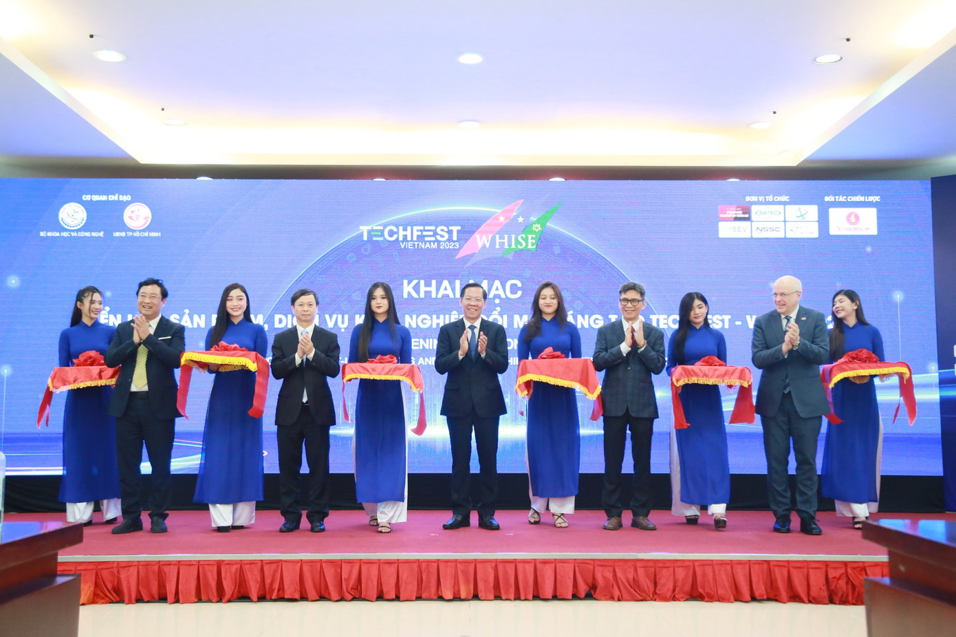 'Tuần lễ Đổi mới sáng tạo khởi nghiệp TP. HCM' năm 2023 được chính thức khai mạc sáng 24/11. 'Tuần lễ Đổi mới sáng tạo khởi nghiệp TP. HCM' năm 2023 được chính thức khai mạc sáng 24/11.