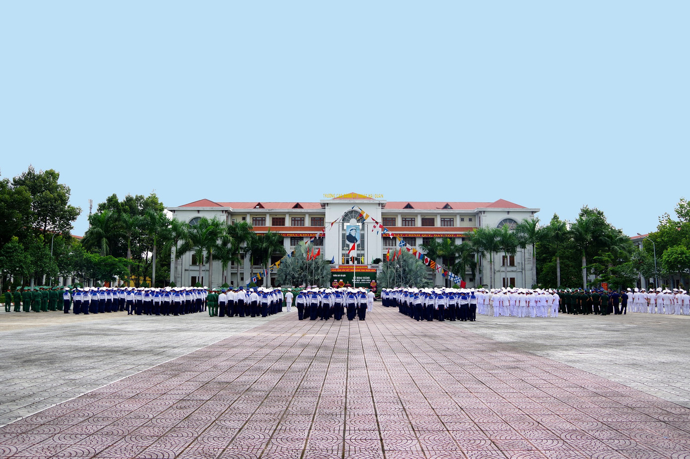 Quang cảnh tại Lễ khai giảng. Quang cảnh tại Lễ khai giảng.