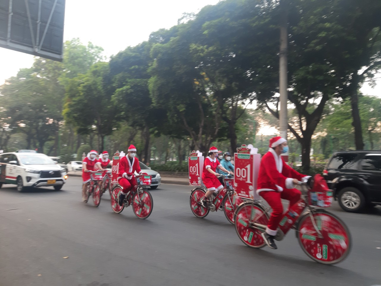 Những công việc làm thêm trong lĩnh vực dịch vụ thu hút sinh viên. Những công việc làm thêm trong lĩnh vực dịch vụ thu hút sinh viên.