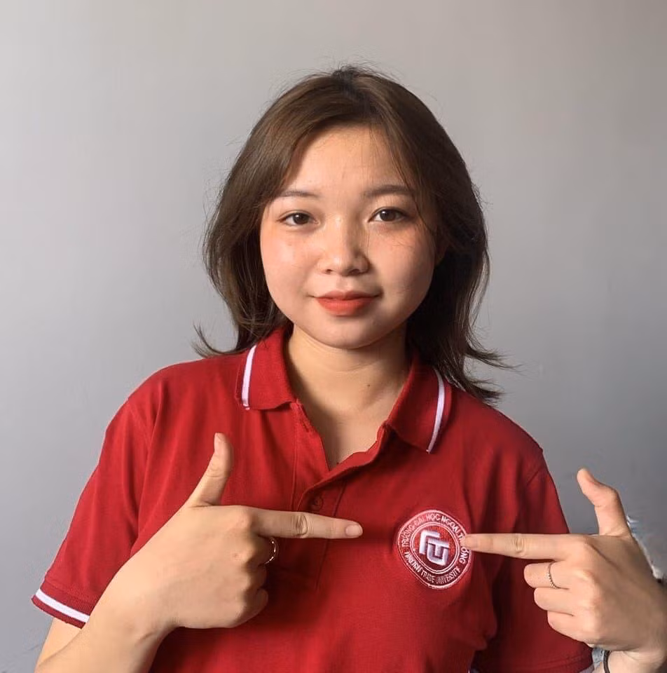 Thanh Thảo - Thủ khoa khối D01 tỉnh Đăk Nông năm 2021 (năm thứ hai, trường ĐH Ngoại thương, Cơ sở 2).