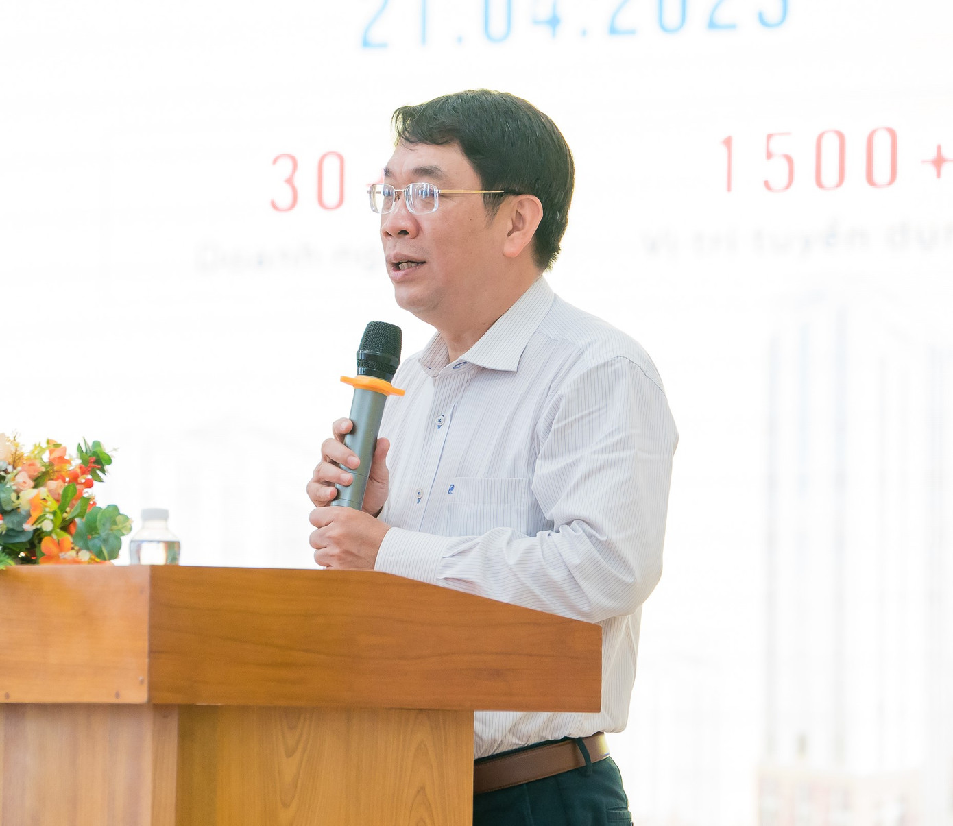 TS Đinh Minh Hiệp chia sẻ tại chương trình.