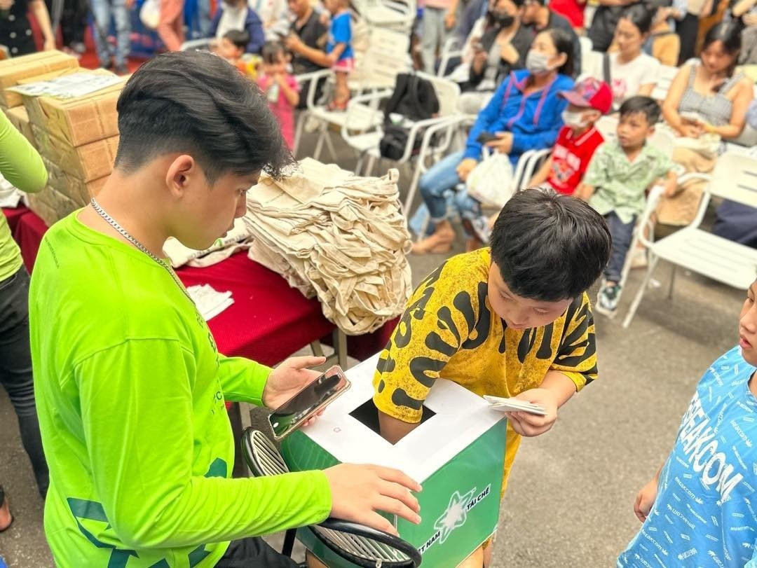 Hoạt động đã thu hút nhiều bạn trẻ tham gia.