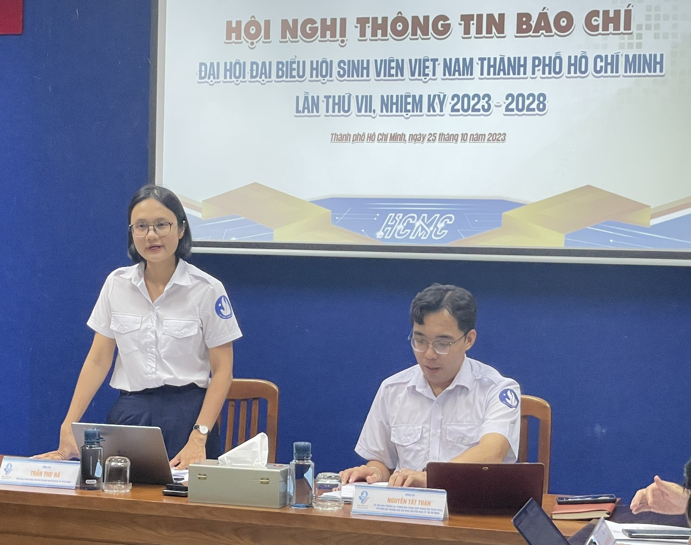 Chị Trần Thu Hà - Chủ tịch Hội Sinh viên TP. HCM thông tin về việc chuẩn bị cho Đại hội Hội Sinh viên TP. HCM lần thứ VII. Chị Trần Thu Hà - Chủ tịch Hội Sinh viên TP. HCM thông tin về việc chuẩn bị cho Đại hội Hội Sinh viên TP. HCM lần thứ VII.