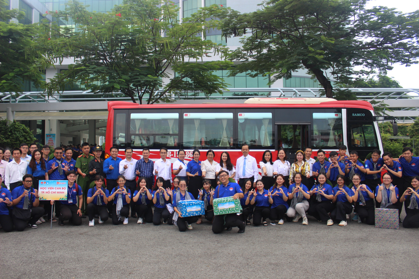 Đội hình sinh viên tình nguyện Học viện Cán bộ TP. HCM sẽ thực hiện nhiệm vụ tại huyện Cần Giờ (TP. HCM). Đội hình sinh viên tình nguyện Học viện Cán bộ TP. HCM sẽ thực hiện nhiệm vụ tại huyện Cần Giờ (TP. HCM).