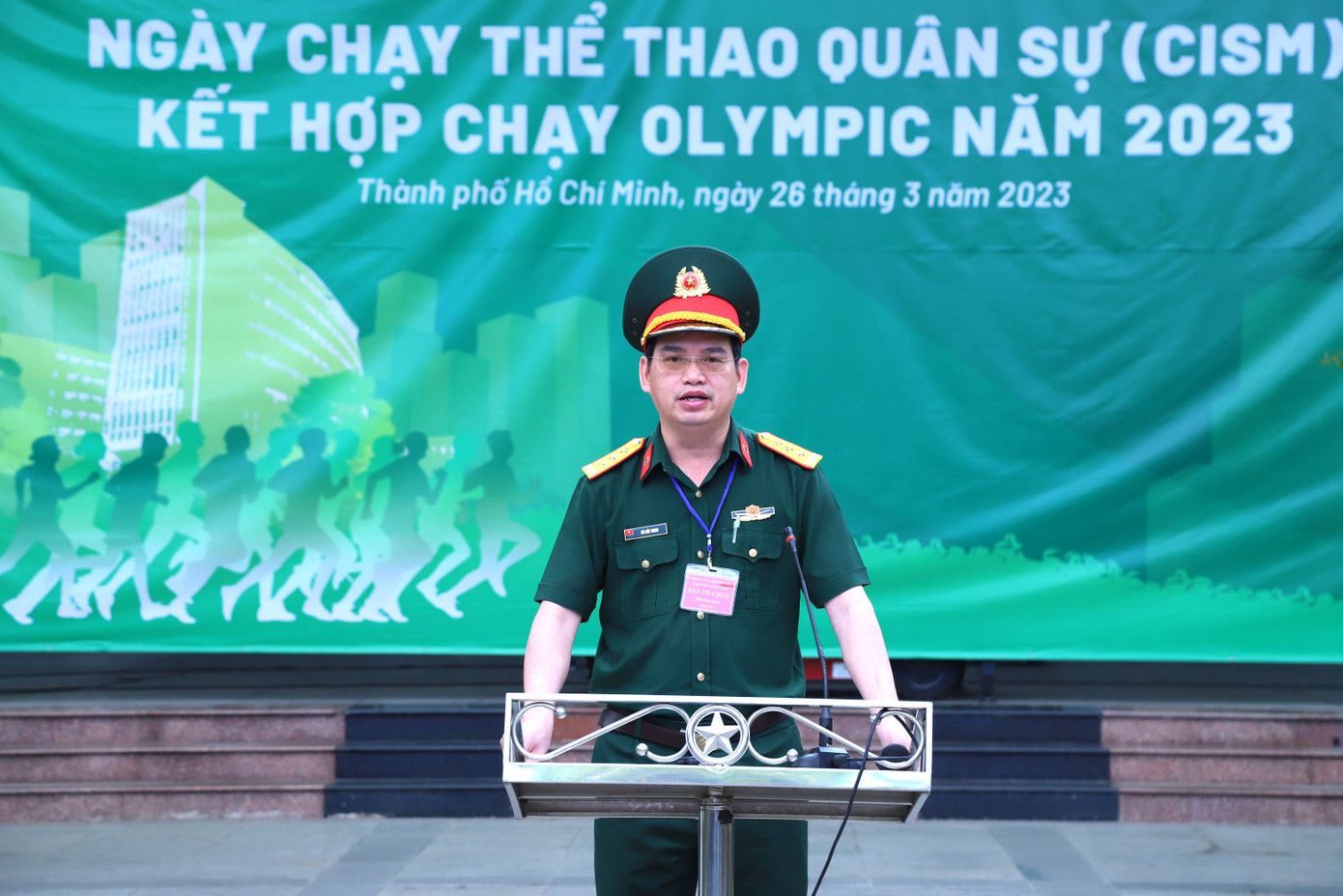 Thượng tá Bùi Đức Thành - Phó Giám đốc Bệnh viện Quân y 175 nhấn mạnh về ý nghĩa của sự kiện. Thượng tá Bùi Đức Thành - Phó Giám đốc Bệnh viện Quân y 175 nhấn mạnh về ý nghĩa của sự kiện.