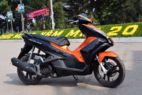 Vóc dáng tương tự Air Blade cũ nhưng được cải thiện khá nhiều về chi tiết nhỏ