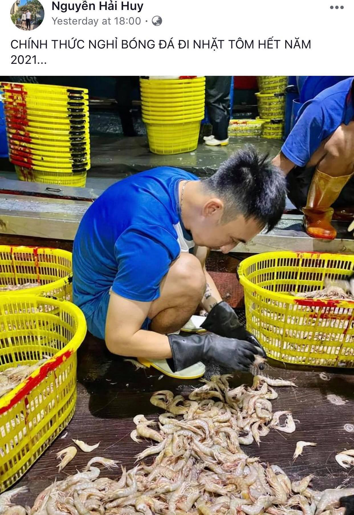 Tiền vệ Nguyễn Hải Huy và nỗi buồn khi V-League dừng. Tiền vệ Nguyễn Hải Huy và nỗi buồn khi V-League dừng.