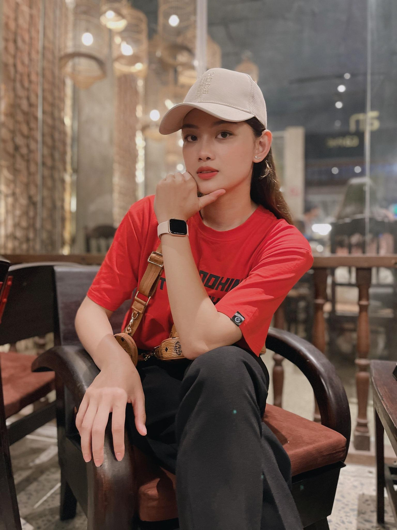 Thu Hoài rất &quot;chất&quot; trong ảnh mới trên facebook cá nhân