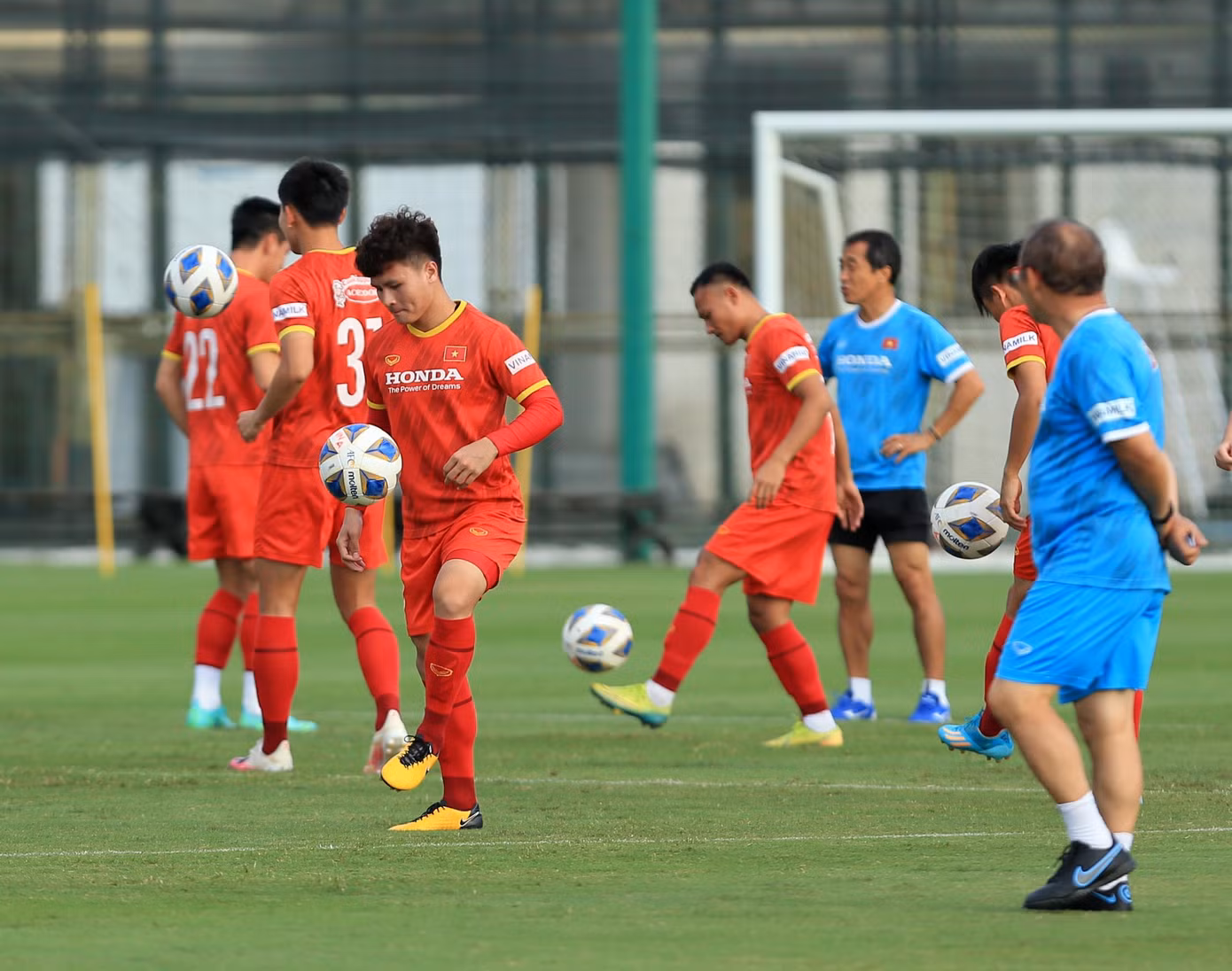 Không dễ để HLV Park Hang-seo đưa quyết định loại ai, giữ ai cho Vòng loại thứ 3 World Cup 2022. (ảnh Anh Đoàn)