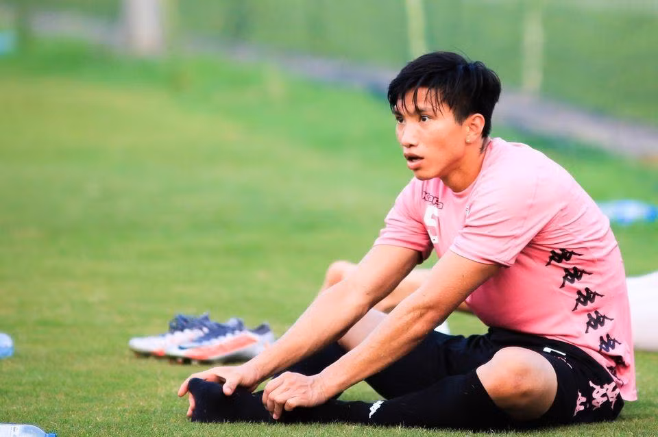 Chấn thương khiến Đoàn Văn Hậu lỡ cơ hội dự các trận đấu đầu tiên tại Vòng loại cuối World Cup 2022.