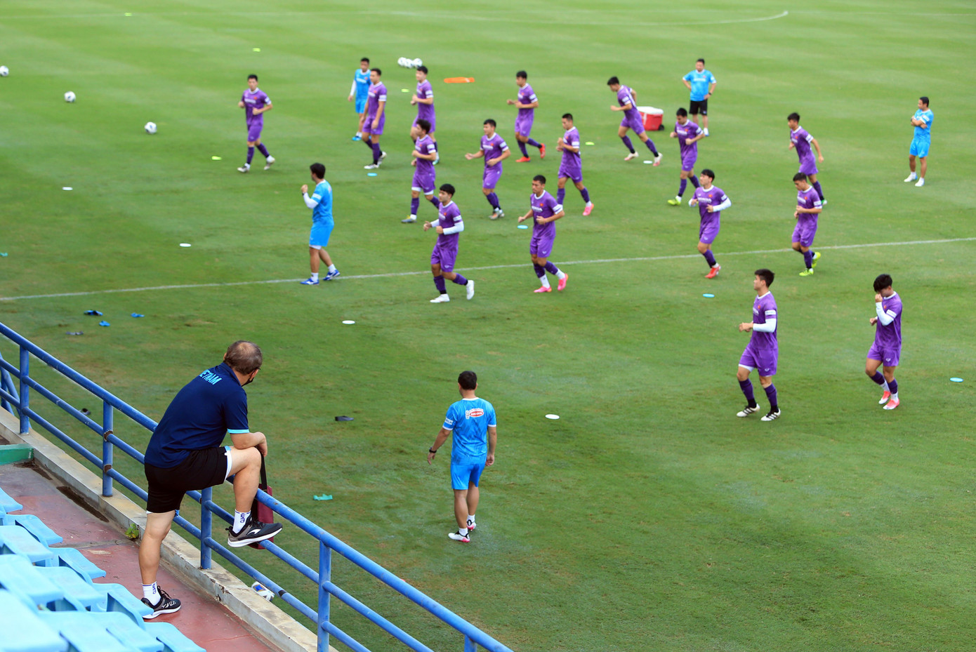 HLV Park Hang-seo sẽ loại ai trong số 32 cầu thủ hiện nay để chốt danh sách xuống còn 23 người? (ảnh Anh Đoàn)