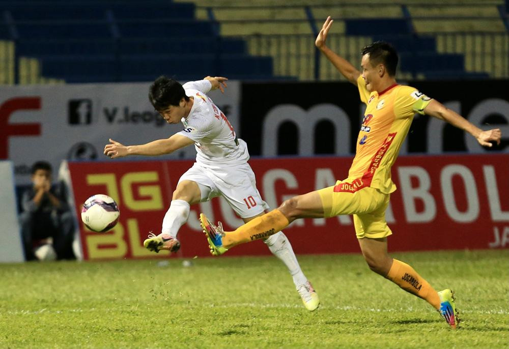HAGL chơi thăng hoa ở giai đoạn 1 LS V-League 2021 dưới sự dẫn dắt của HLV Kiatisuk. (ảnh Anh Tú) HAGL chơi thăng hoa ở giai đoạn 1 LS V-League 2021 dưới sự dẫn dắt của HLV Kiatisuk. (ảnh Anh Tú)