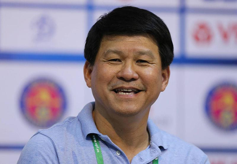 Ông Vũ Tiến Thành sau khi trở lại với bóng đá từ vụ tiêu cực ở CLB Ngân hàng Đông Á-Thép Pomina đang kêu gọi cải tổ VPF. Ông Vũ Tiến Thành sau khi trở lại với bóng đá từ vụ tiêu cực ở CLB Ngân hàng Đông Á-Thép Pomina đang kêu gọi cải tổ VPF.