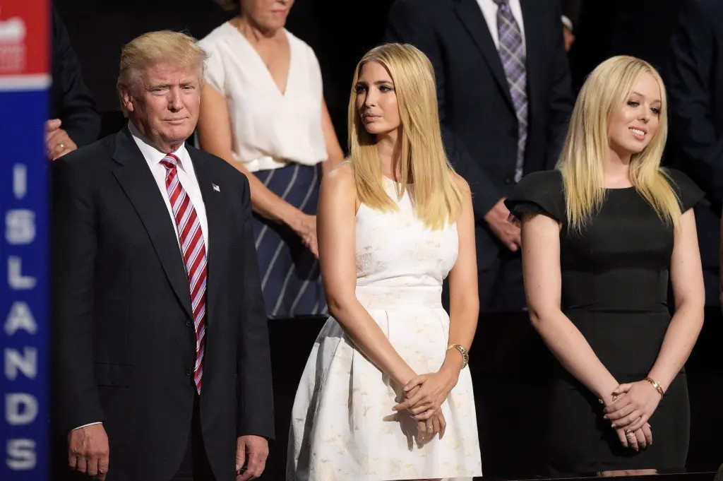 Vị trí phụ tá đắc lực bên cạnh ông Trump đang chuyển từ Ivanka sang Tiffany. Ảnh: Getty Images.