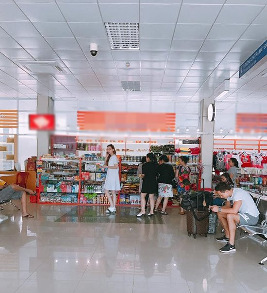 Kim Lý xuất hiện cùng Hồ Ngọc Hà ở sân bay ảnh 1