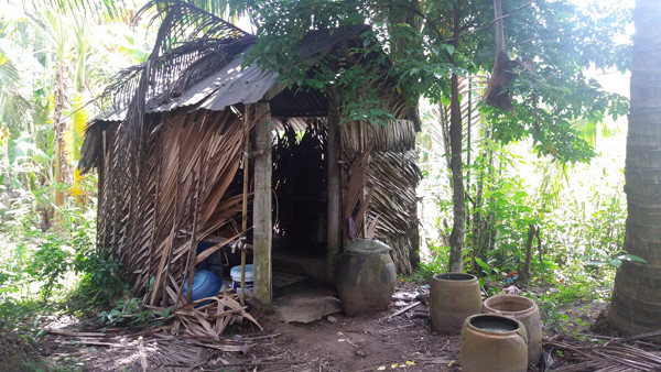  Một phụ nữ tâm thần là nghi can cắt cổ em trai ảnh 1