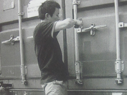 Những chiêu thức “xẻ thịt” container khá tinh vi