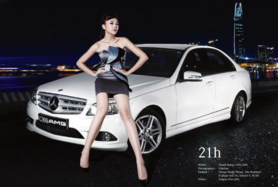 Chân dài Thanh Hằng khoe dáng bên lính mới Mercedes C300 AMG