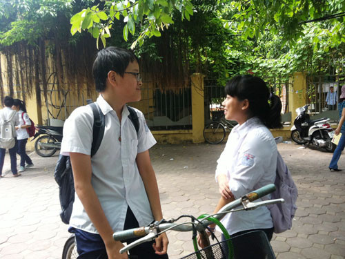 Nhiều thí sinh vui vẻ sau môn Ngữ Văn