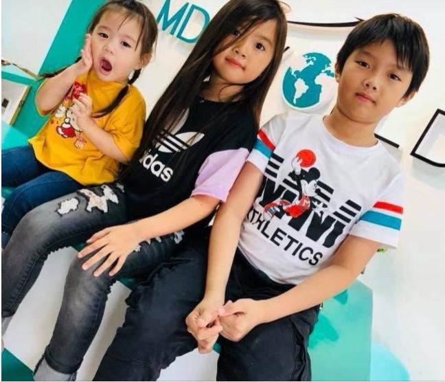 Breanna Youn cùng với anh trai và em gái